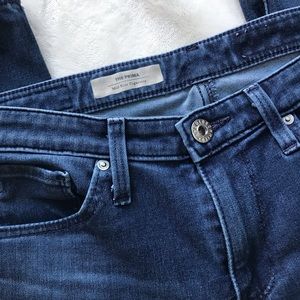 AG The Prima Mid-rise Cigarette Jeans in a size 26